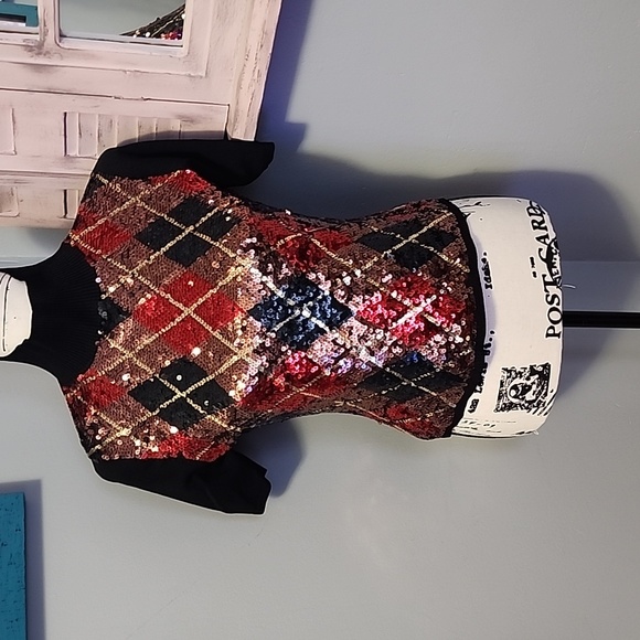 Black Sequin Top - Picture 1 of 5